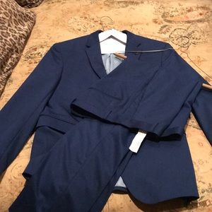 Men’s Zara suit